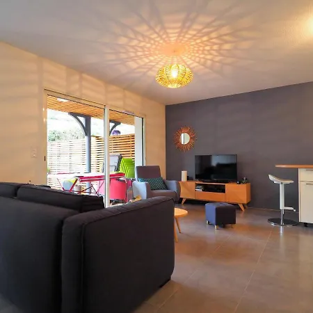 Bel Proche Centre Avec Terrasse Et Parking Pour 6 Personnes A - Fr-1-474-63 *