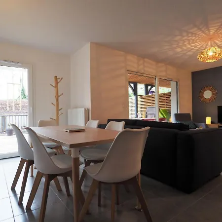 Bel Proche Centre Avec Terrasse Et Parking Pour 6 Personnes A * Arcachon