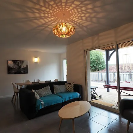 Apartment Bel Proche Centre Avec Terrasse Et Parking Pour 6 Personnes A