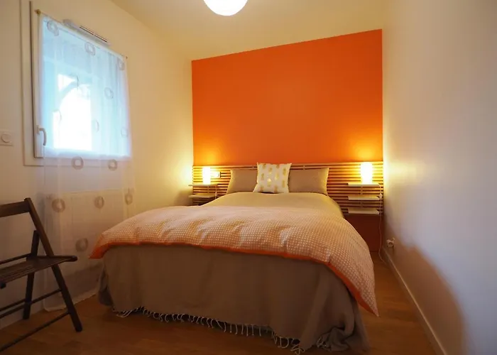 Bel Proche Centre Avec Terrasse Et Parking Pour 6 Personnes A - Fr-1-474-63